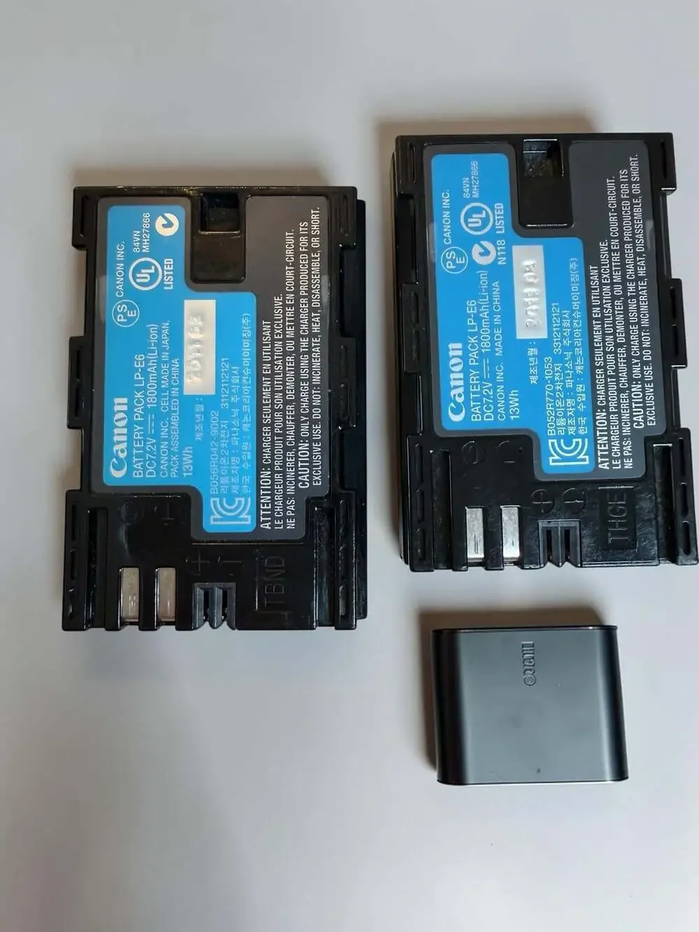 Canon LC-E6 Battery Charger with Two LP-E6 Battery Packs